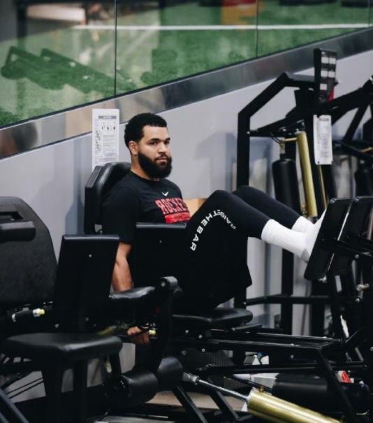 七星策略 为引进巨星扫清障碍？名记支招：火箭队3新人打包，可配平薪资